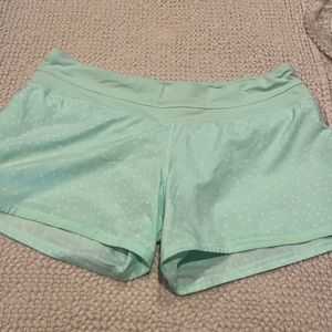 Lululemon Groovy Run short